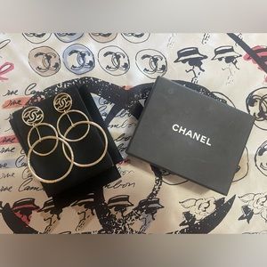 Chanel circle CC drop earrings